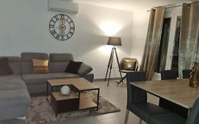 Appartement dans un pavillon